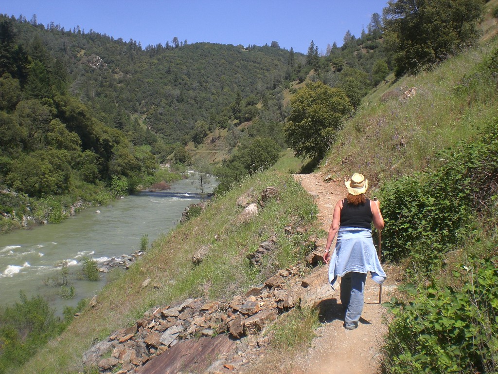 Hiking american River trails Auburn California RV Park and Family